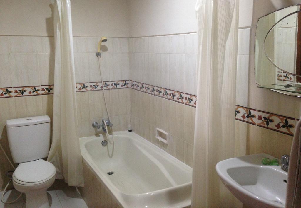 Dewa Bharata Bungalows Candidasa Chambre photo